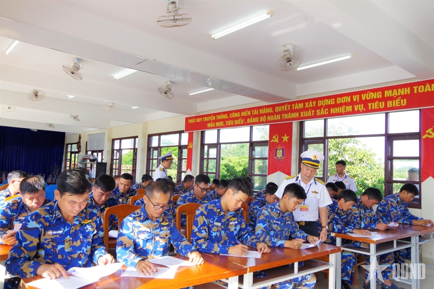 Học viện Hải quân tổ chức Hội thi xe tốt, tàu “Chính quy mẫu mực”